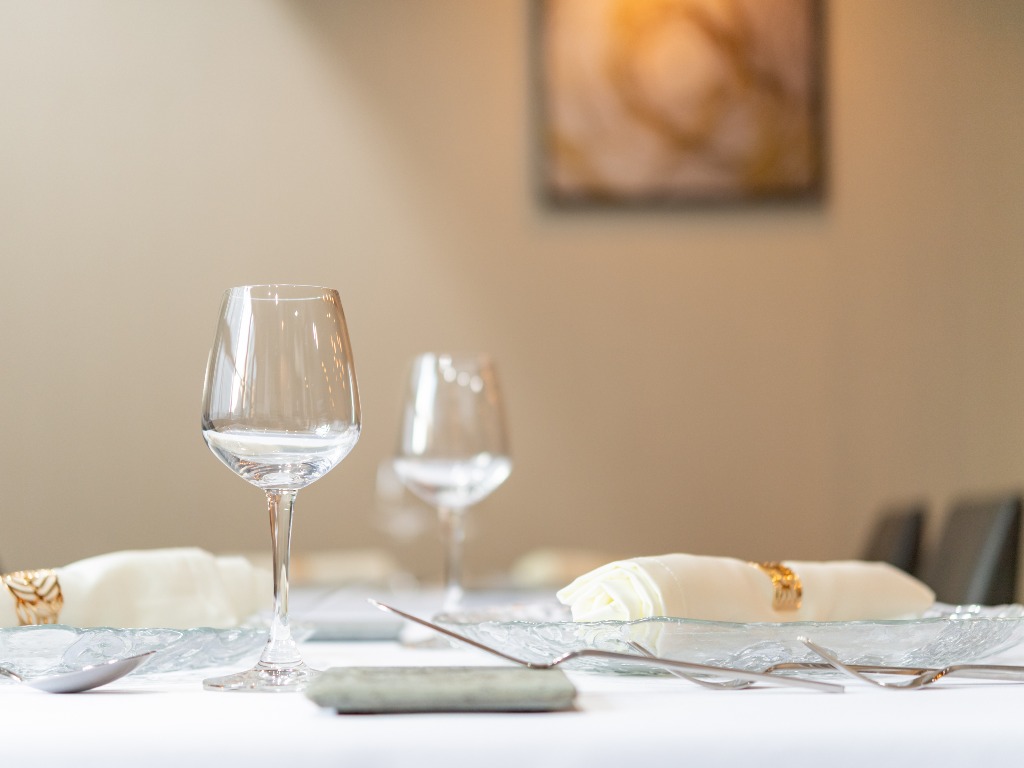 「ラ アルジョンテ」は名古屋栄のランチ・ディナーにぴったりな隠れ家フレンチレストランです。